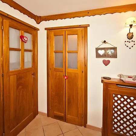 Apartamento La Casetta Di Legno Di Babi