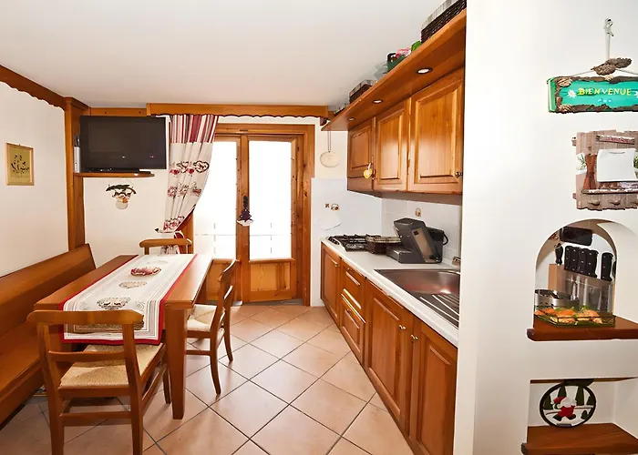 Apartment La Casetta Di Legno Di Babi *